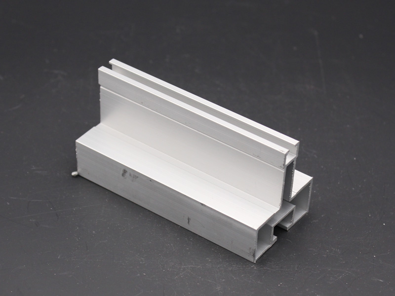 ����̶�����LF1061